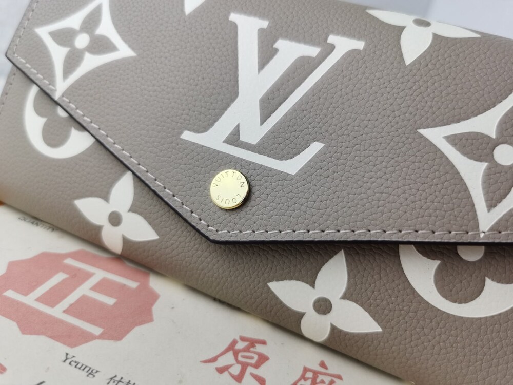 Louis Vuitton Sarah Wallet Giant Monogram Empreinte Leather - Picture 5 of 9